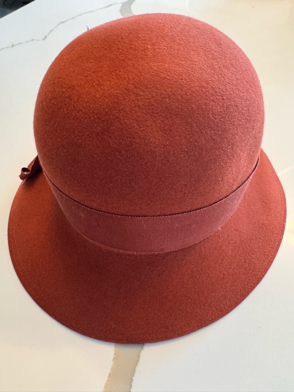 Vintage Style Wool-Feel Cloche Hat Rust Feather Detail - AS IS - Picture 6 of 12